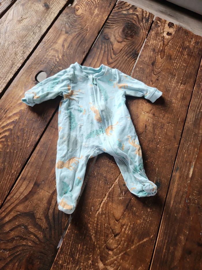 Pyjamas 1 mois - photo numéro 9