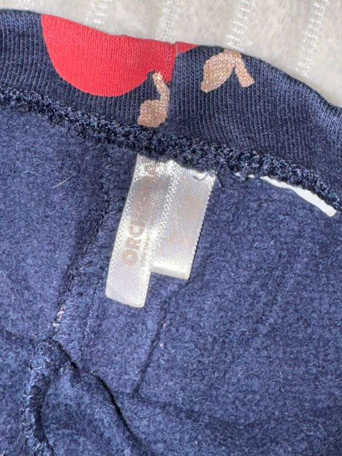 Legging - d’hiver - bleu marine avec des pommes 🍎 - Ochestra- 6 mois - en excellent état - photo numéro 7
