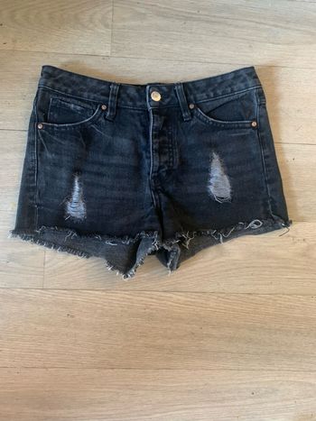 Short  marque Zara taille 34