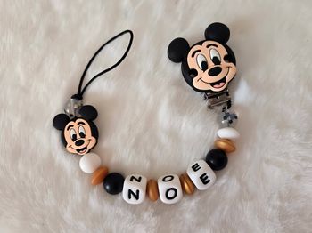 Attache sucette personnalisé en silicone mickey