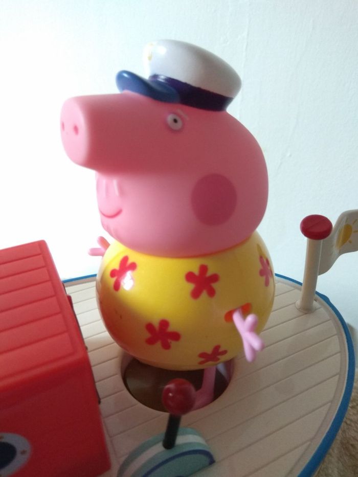 Jouet Peppa Pig bateau & figurines +Peluches tissu lavable - photo numéro 5