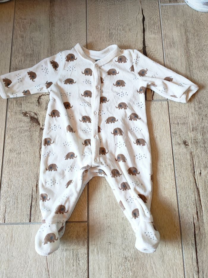 Lot 9 pyjamas 3 mois - photo numéro 9