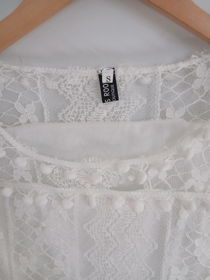 Robe en dentelle - photo numéro 2