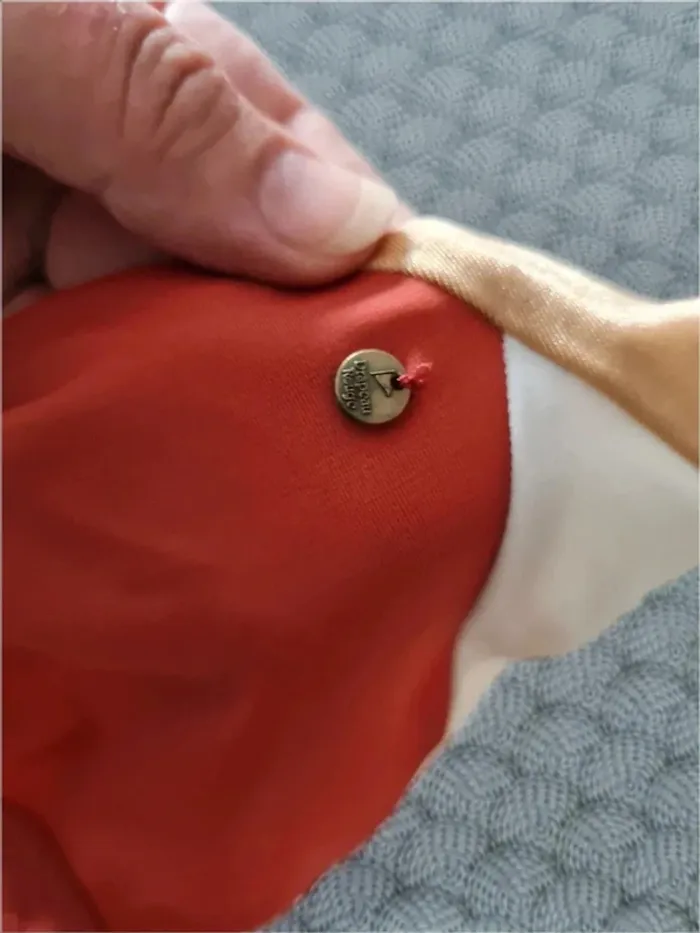 Haut de maillot de bain drapeau rouge - photo numéro 4