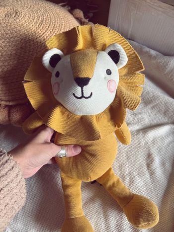 Peluche tissu lion déco jungle savane