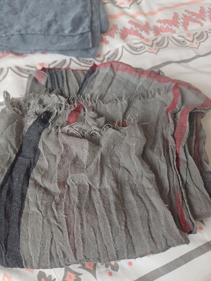 3 foulards - photo numéro 2