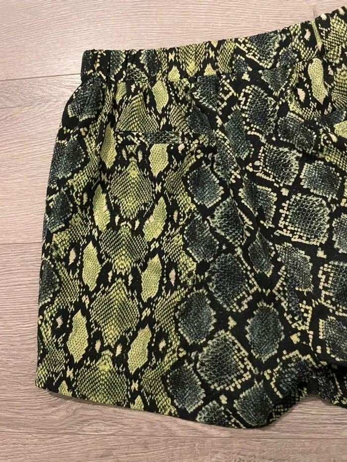 Short motif serpent - La Halle - Taille 34 - Très bon état - photo numéro 6