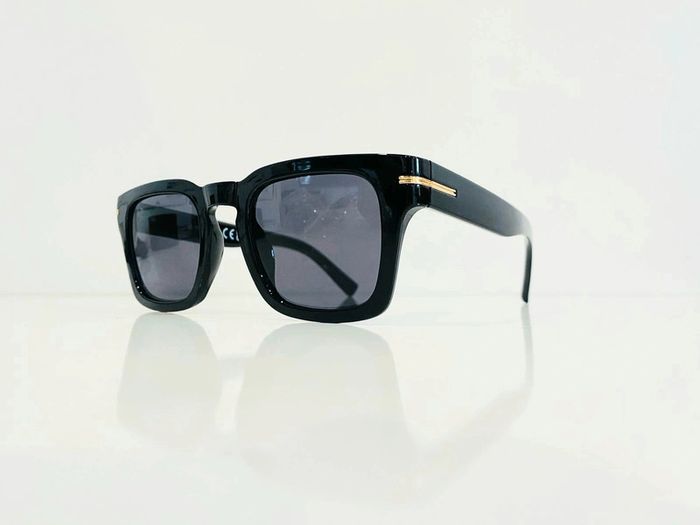 Lunette de soleil homme rectangulaire noire uvprotection catégorie 3 - photo numéro 6