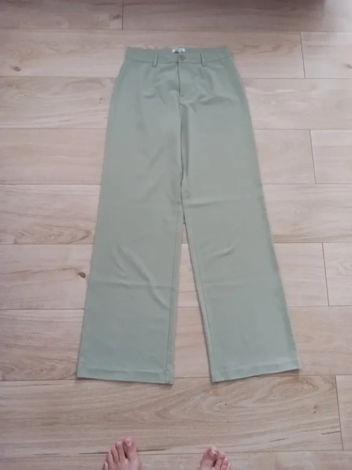 Pantalon femme vert Taille 38 Jennyfer