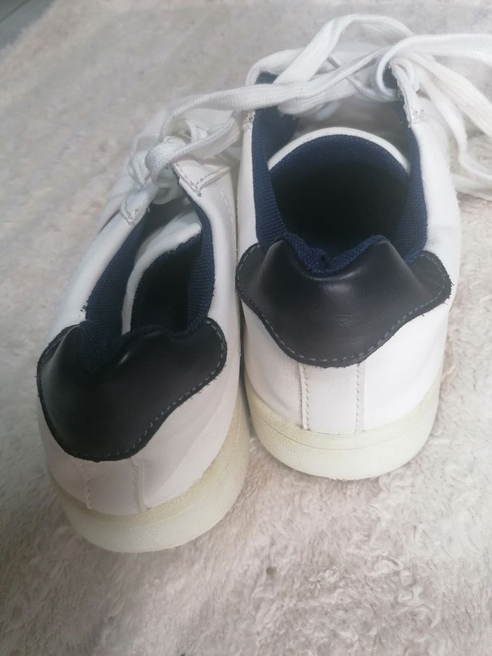 Baskets 💙🤍❤️ mixtes 37 - photo numéro 3