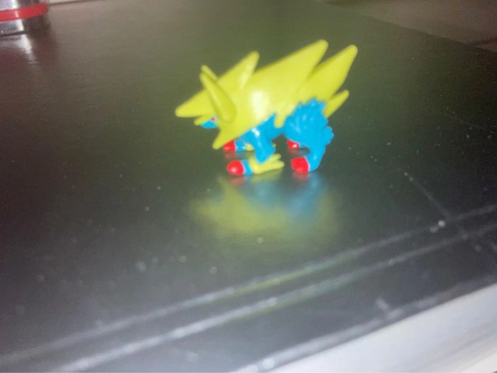 Mini figurine Pokémon Mega Elecsprint Mega Manectric - photo numéro 2