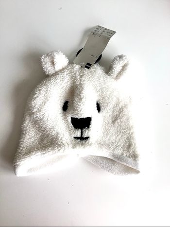 Bonnet ours blanc neuf 4/9 mois