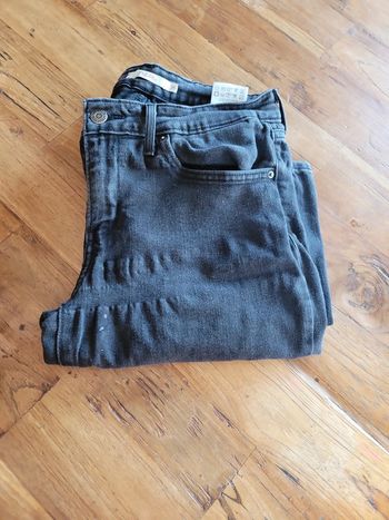 Jeans Levis 712 A donner
