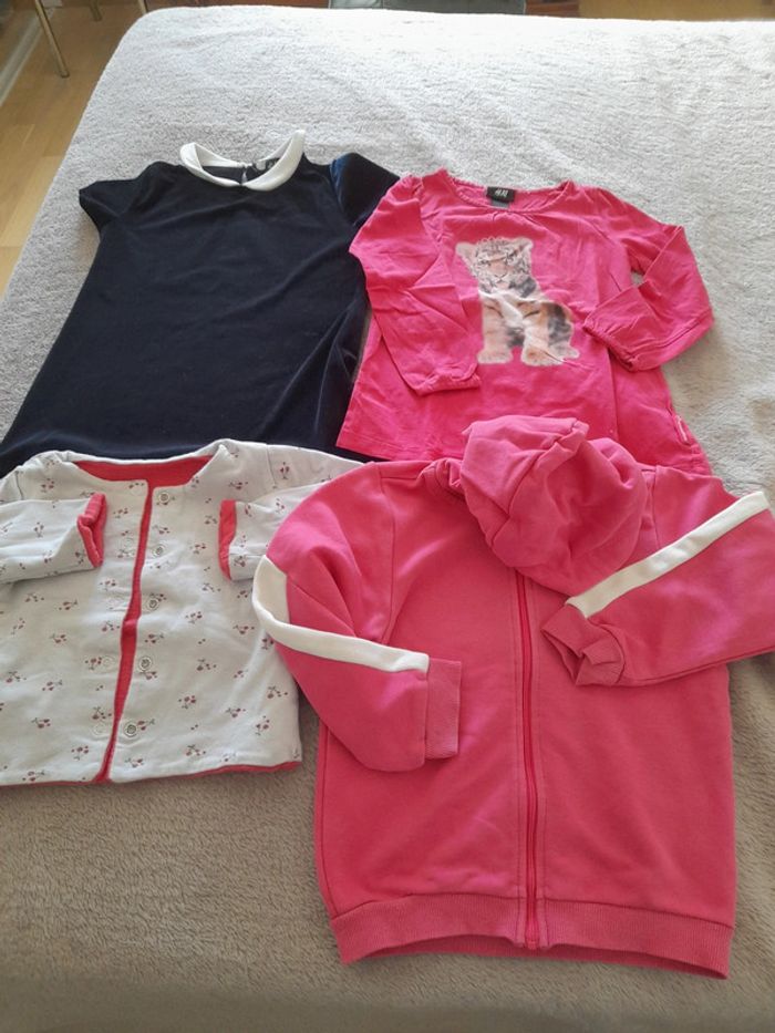 Lot vêtements fille taille 2 ans