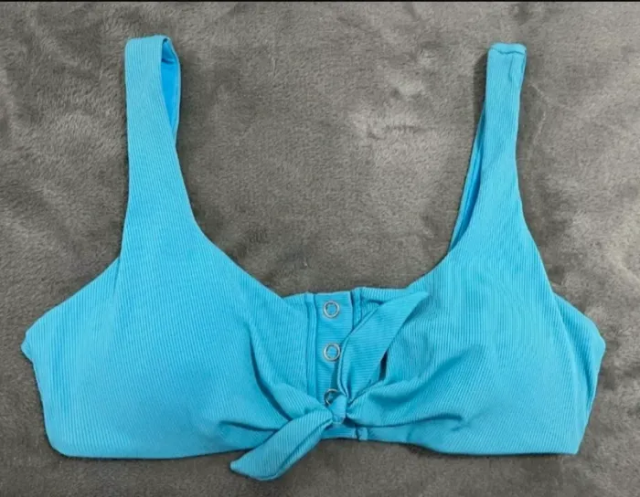 Haut de maillot de bain - photo numéro 2