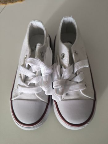 Chaussures pointure 28