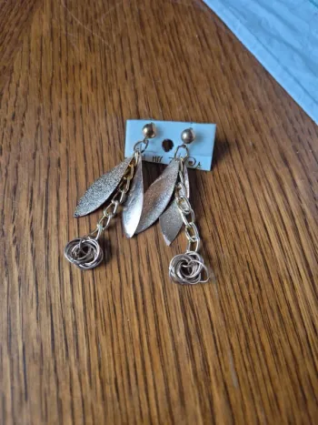 paire de boucle d'oreille pendante