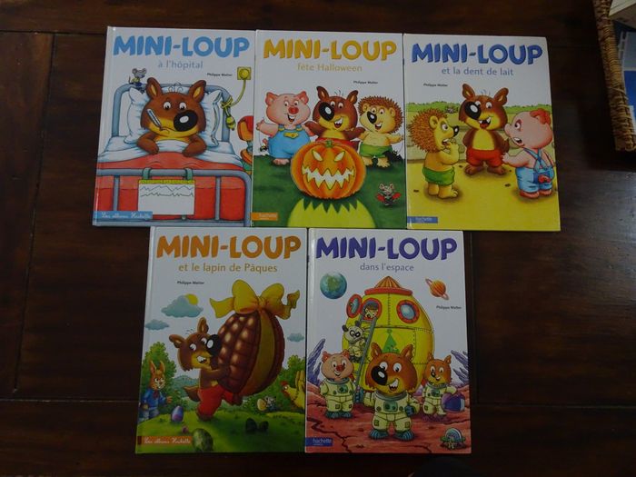 Lot de 5 livres HACHETTE Miniloup