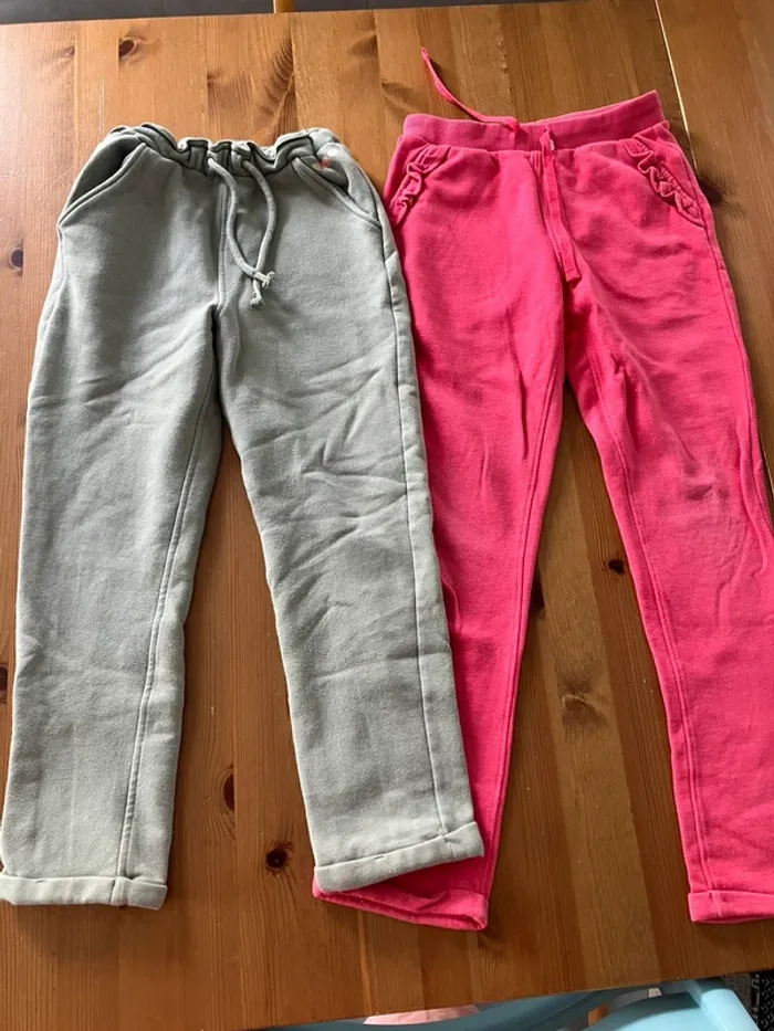Lot 2 joggings 7 ans