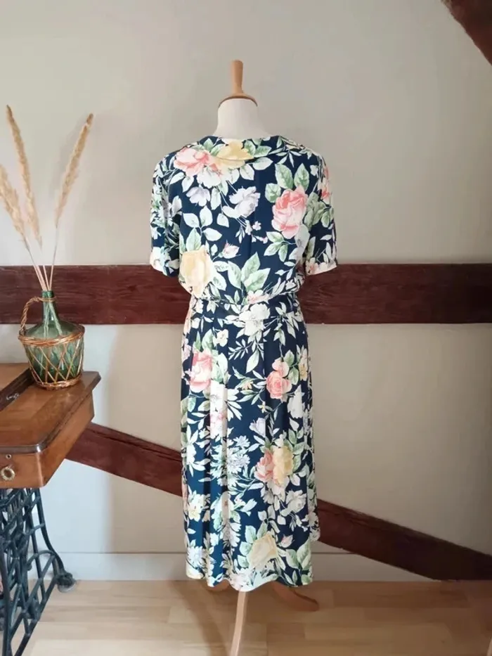 Robe fleurie bleu marine soie - photo numéro 6