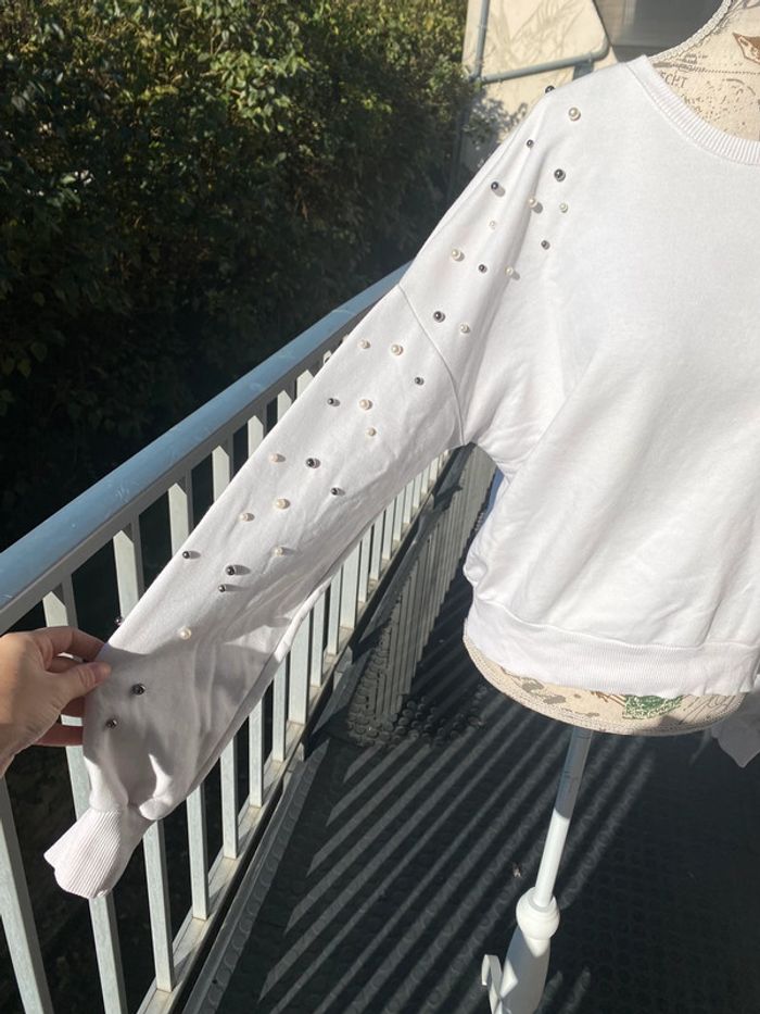 Pull blanc pollué taille S - photo numéro 3