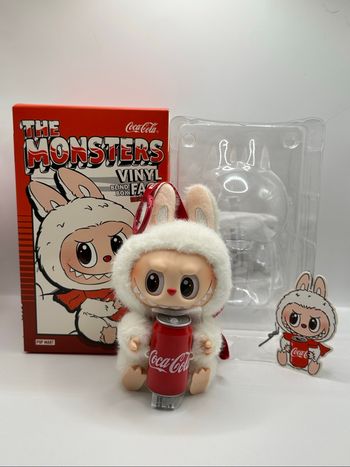 Labubu the monsters vinyl coca canette