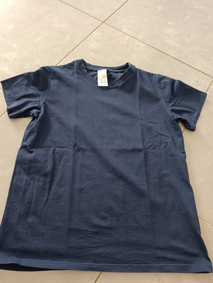 Tee-shirt taille 12/13ans