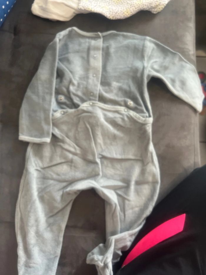 Pyjama - photo numéro 2