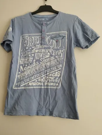 Tee shirt Gémo taille 10 ans