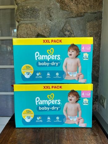 Lot 2 cartons Pampers Taille 4 : 240 Couches