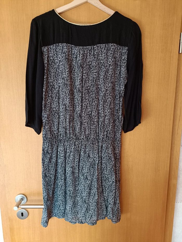 Robe manches 3/4 - photo numéro 2