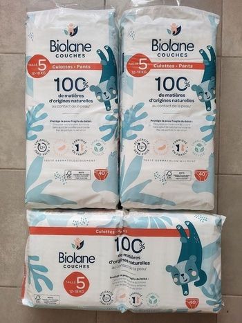 3  paquets de couches culottes biolane taille 5