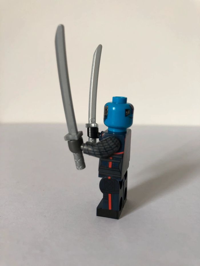 Figurine type lego Nébula. Les gardiens de la galaxie Marvel - photo numéro 2