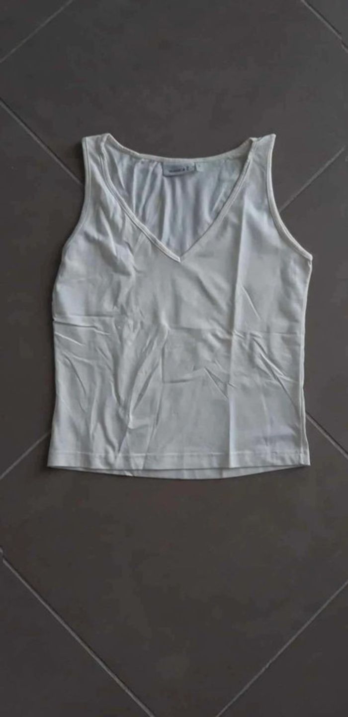 Debardeur blanc  T38 - photo numéro 2
