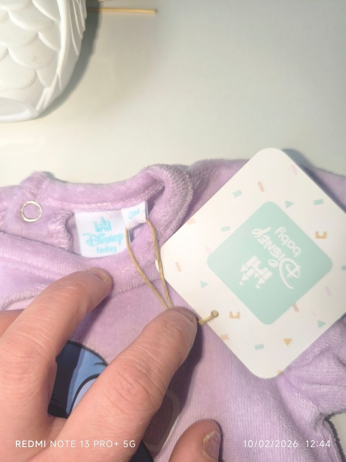 Pyjama velours 3 mois fille Disney stitch neuf - photo numéro 2