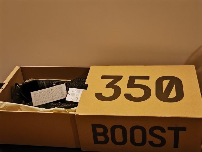 Adidas Yeezy Boost 350 Enfant Noir Neuf - Primeknit et Boost - photo numéro 4