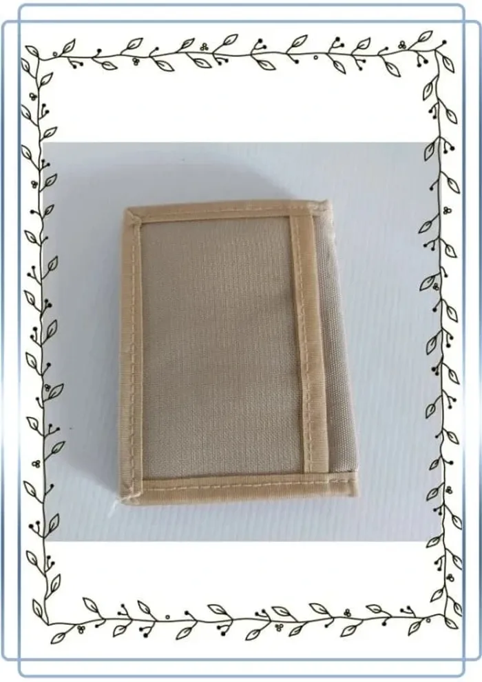 Porte monnaie Totoro, bon état, 12x10cm - photo numéro 2