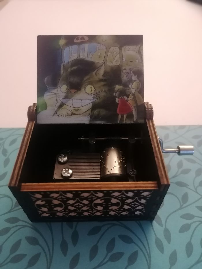 Boite musical Totoro Chat bus night