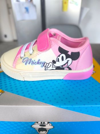 Basket Disney Mickey taille 24