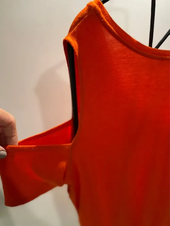 TEE shirt a manche courte épaule nu Gemo taille L - photo numéro 5