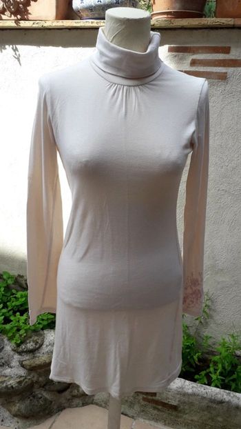 Robe tee-shirt sous pull Kenzo couleur crème