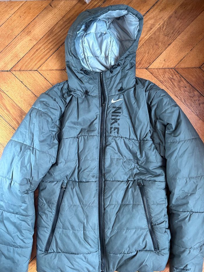 Doudoune Nike therma fit taille S grise - photo numéro 1