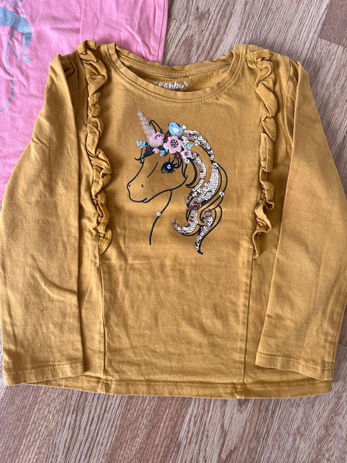 Lot t-shirts manches longues taille 116 / 6 ans. - photo numéro 3