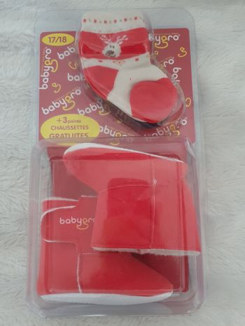 Coffret chaussons et chaussettes Babygro NEUF
