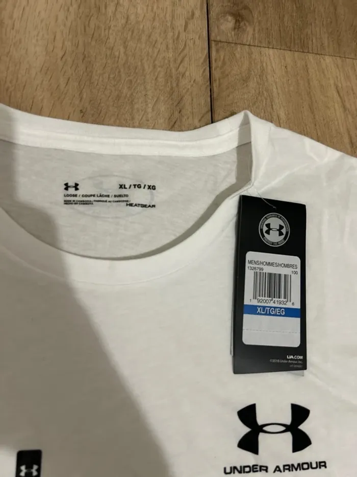 T-shirt Under Armour blanc XL - photo numéro 2