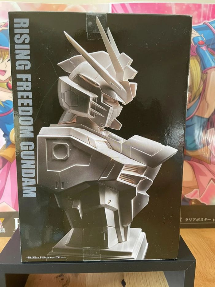 Gundam SEED Freedom – Figurine Rising Freedom Gundam Bust G-ceramical 23 cm Banpresto - photo numéro 4