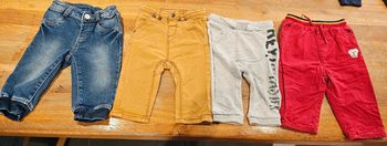 Lot 4 pantalons 9 mois