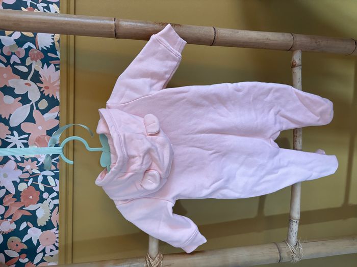 Combinaison bébé logo GAP 0-3M - photo numéro 2