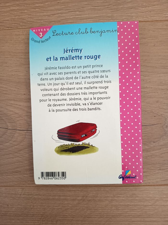 Livre roman enfant, Jérémy et la mallette rouge, Éditions Cerfvolant - photo numéro 2