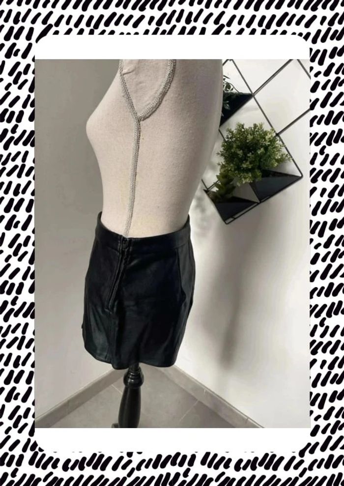 Short court noir taille 38 H&M - photo numéro 3